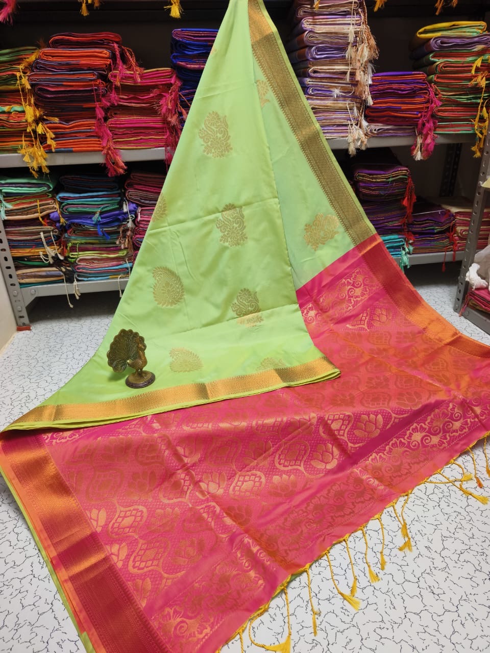 Green and Pink Kanchivaram Jacquard Border Soft Silk Saree