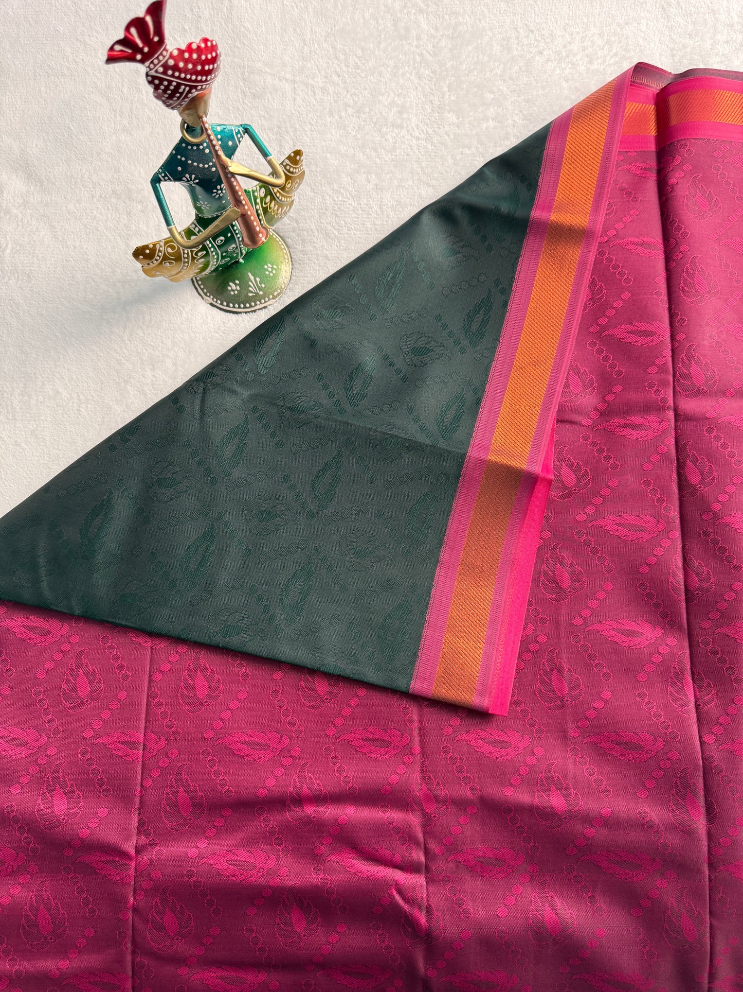 Dark Green and Pink Traditional Gift Saree