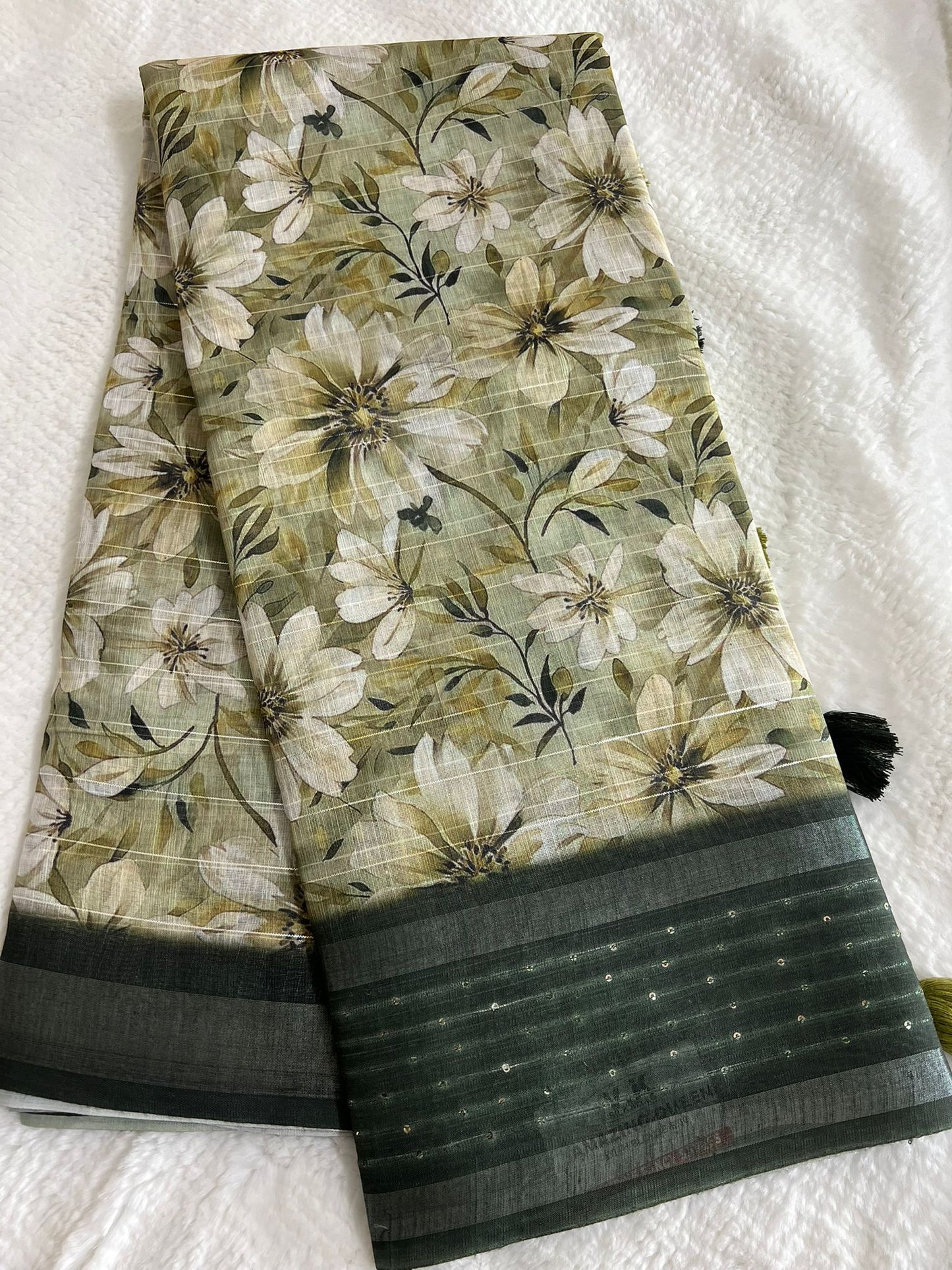 Green Amazing Queen Silk Cotton Saree