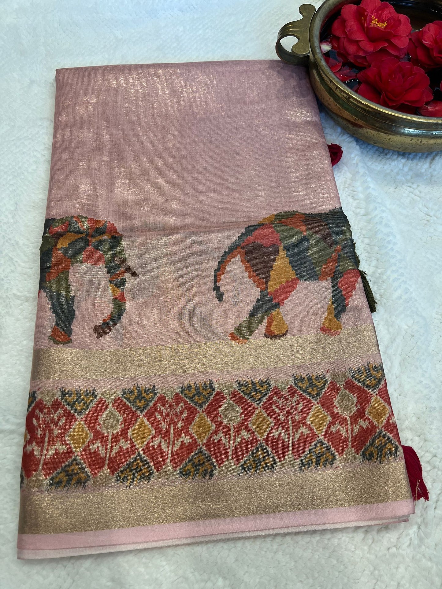 Eraaya Pink Tissue Saree