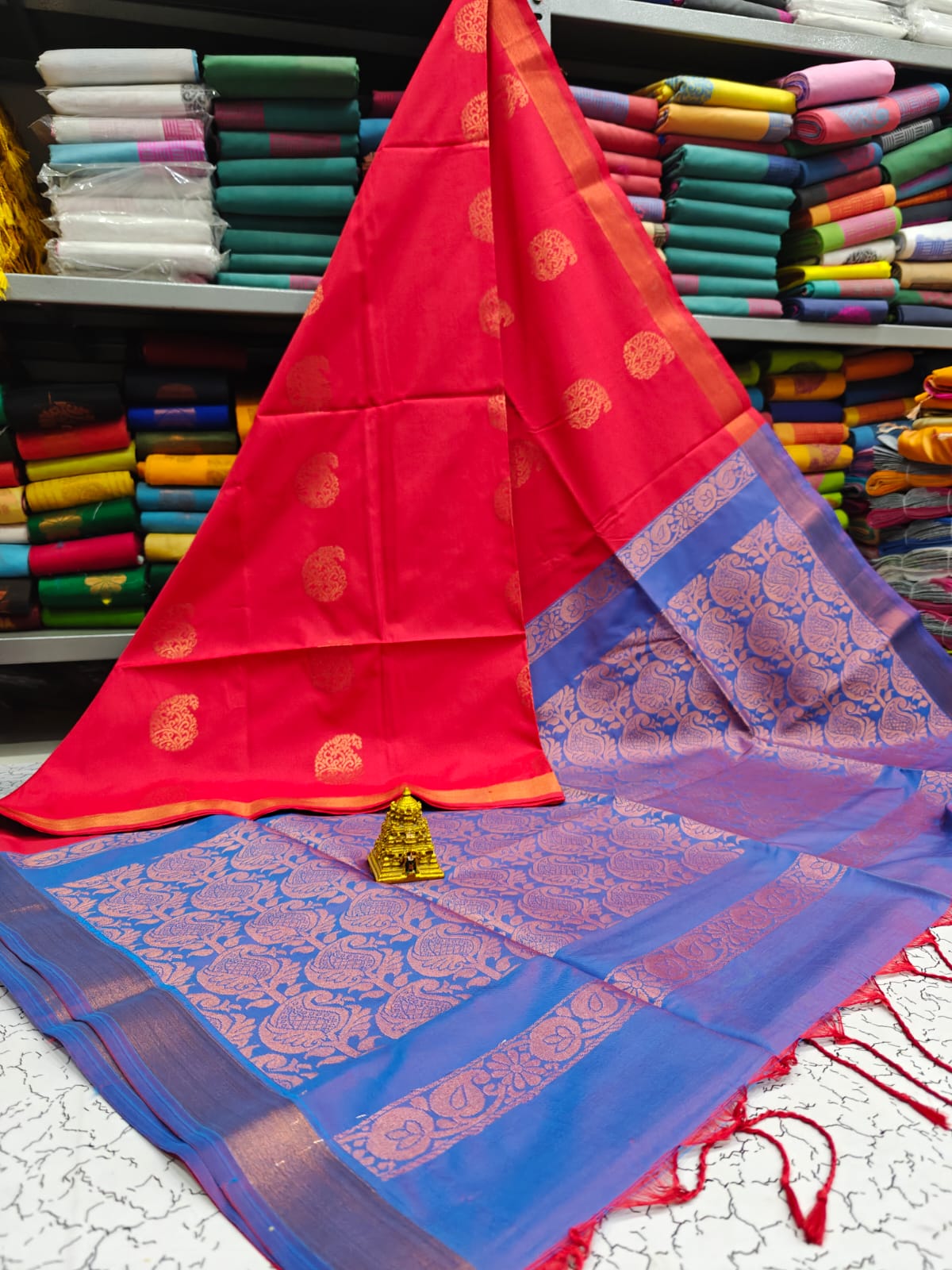 Red and Blue Big Putta Soft Silk