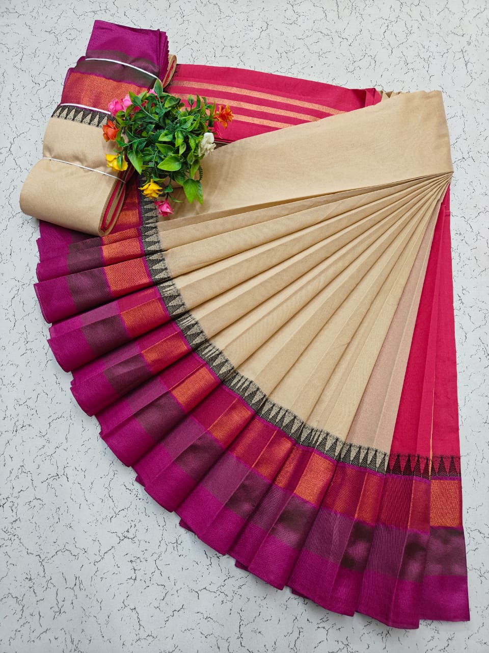 Sandal and Pink Korvai Border Silk Cotton Saree