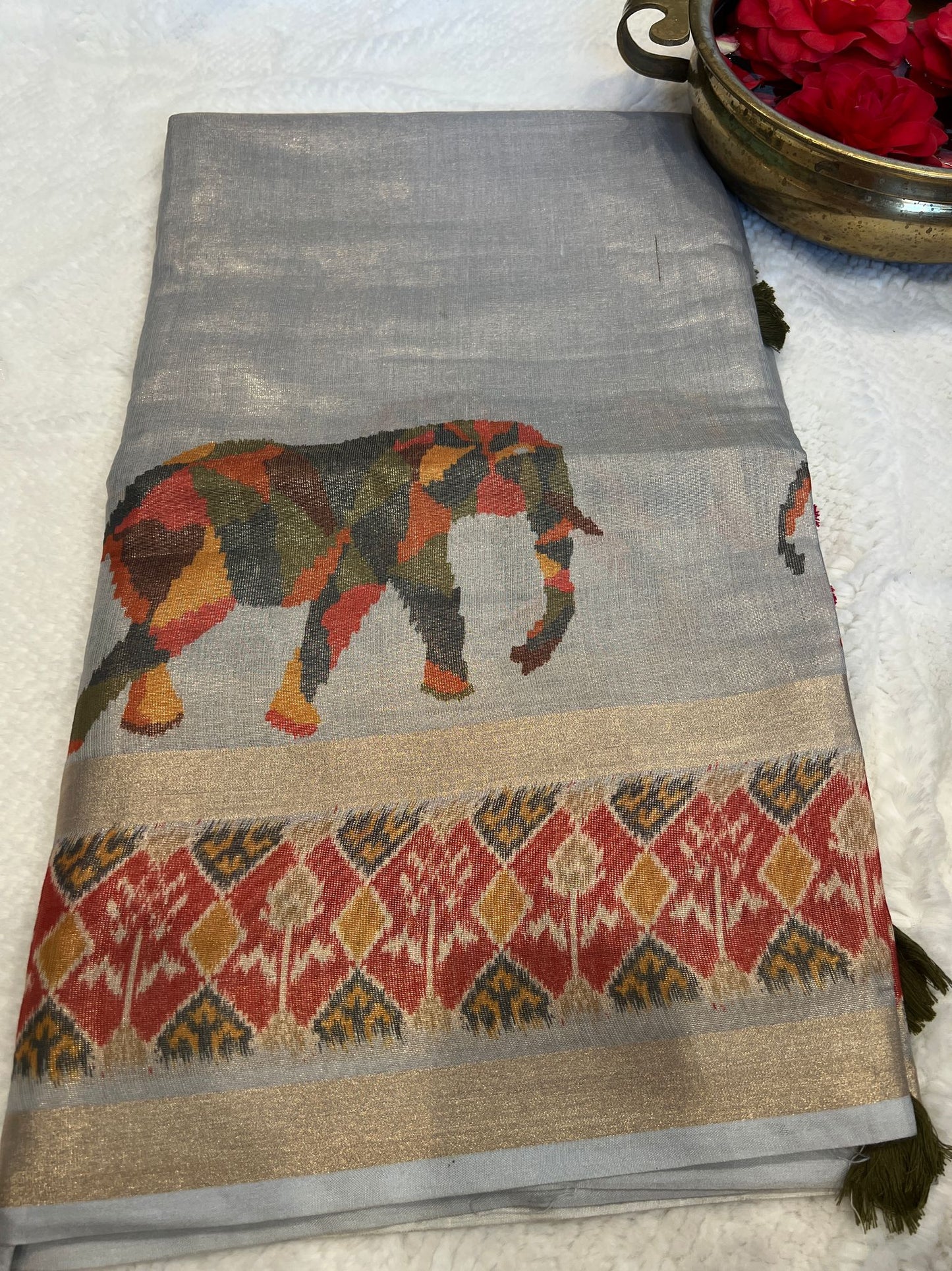 Eraaya Silver Tissue Saree