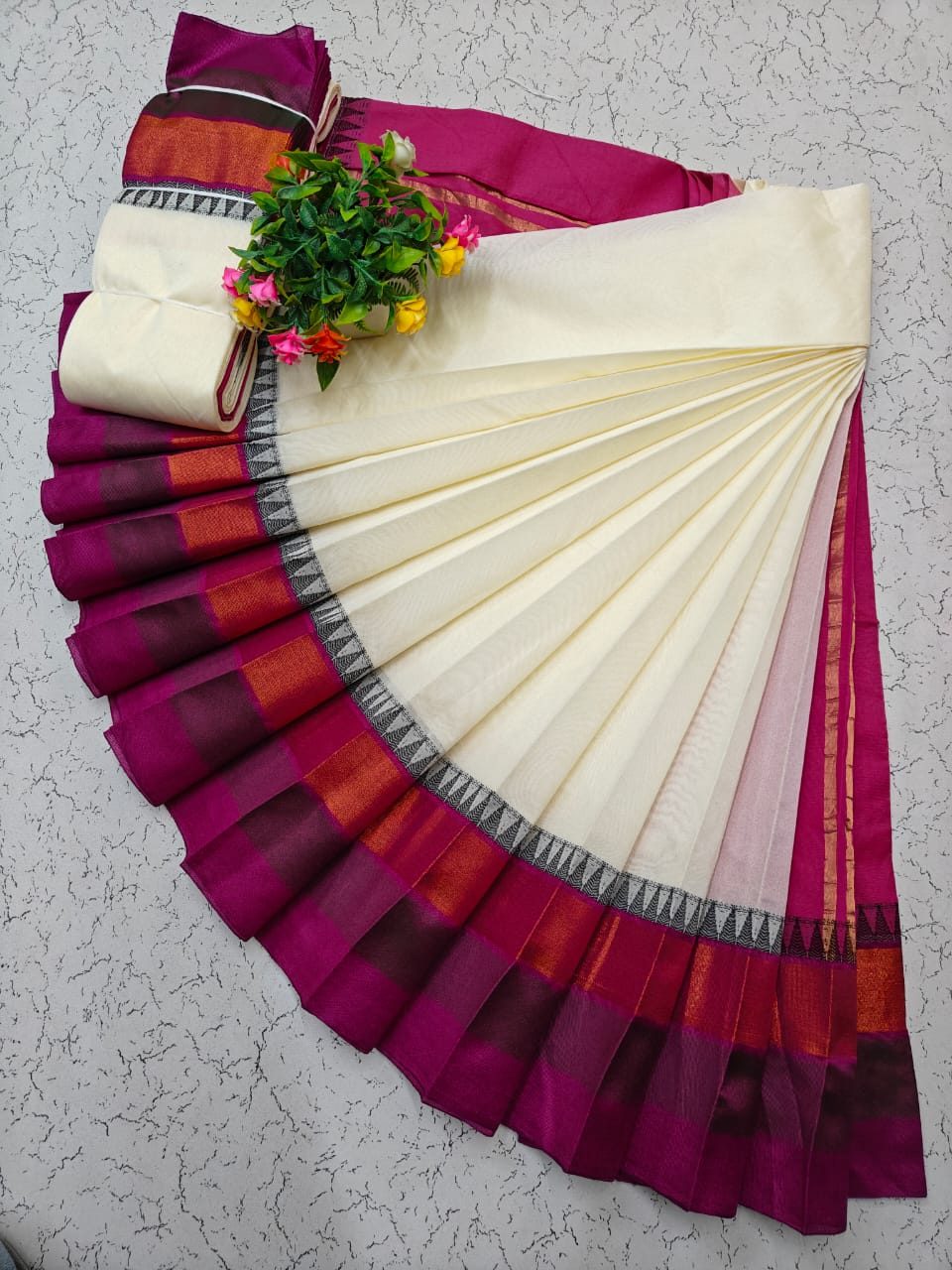 Sandal and Pink Korvai Border Silk Cotton Saree