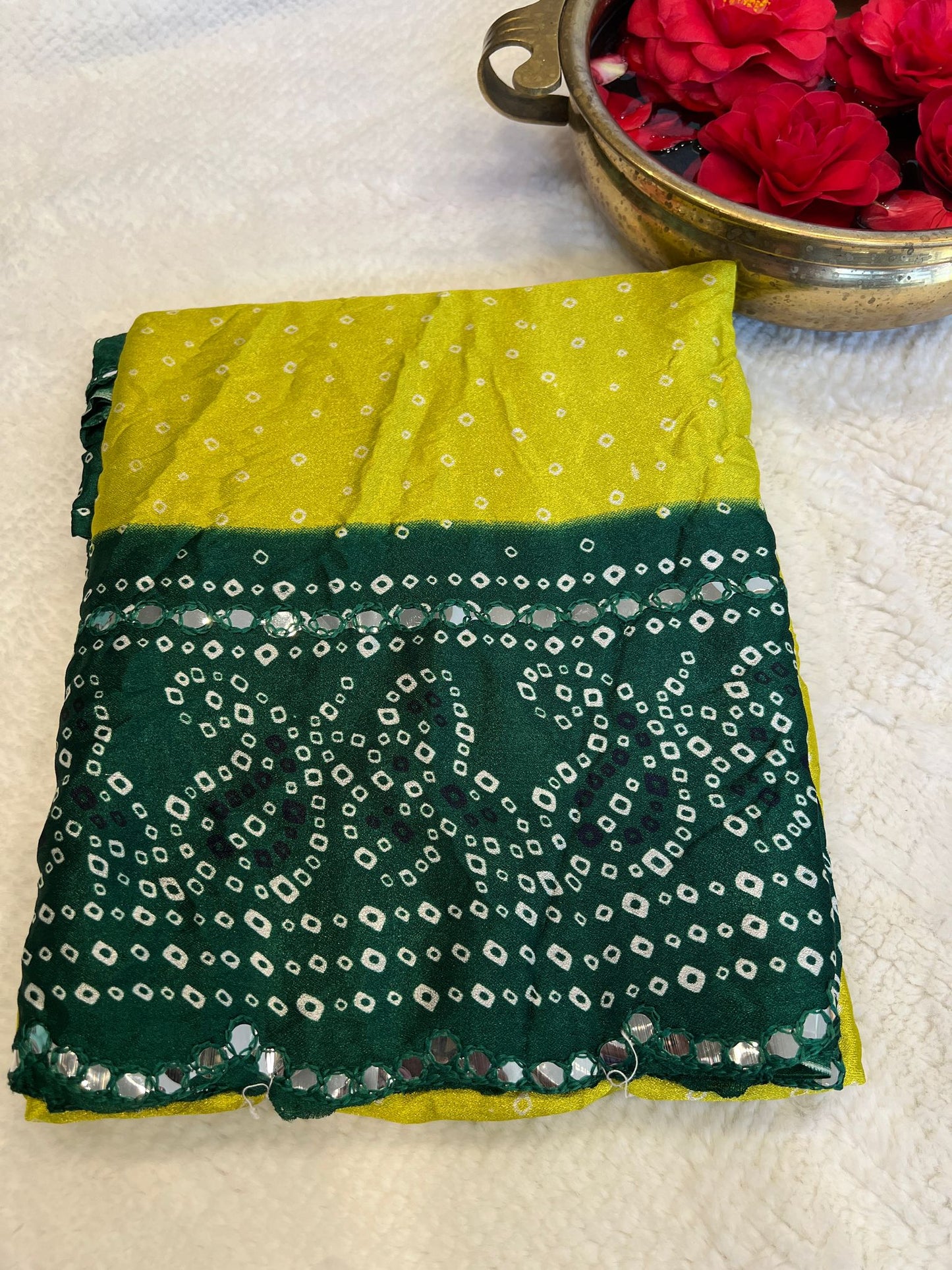 Hum Tum Moss Cut Mirror Work Saree