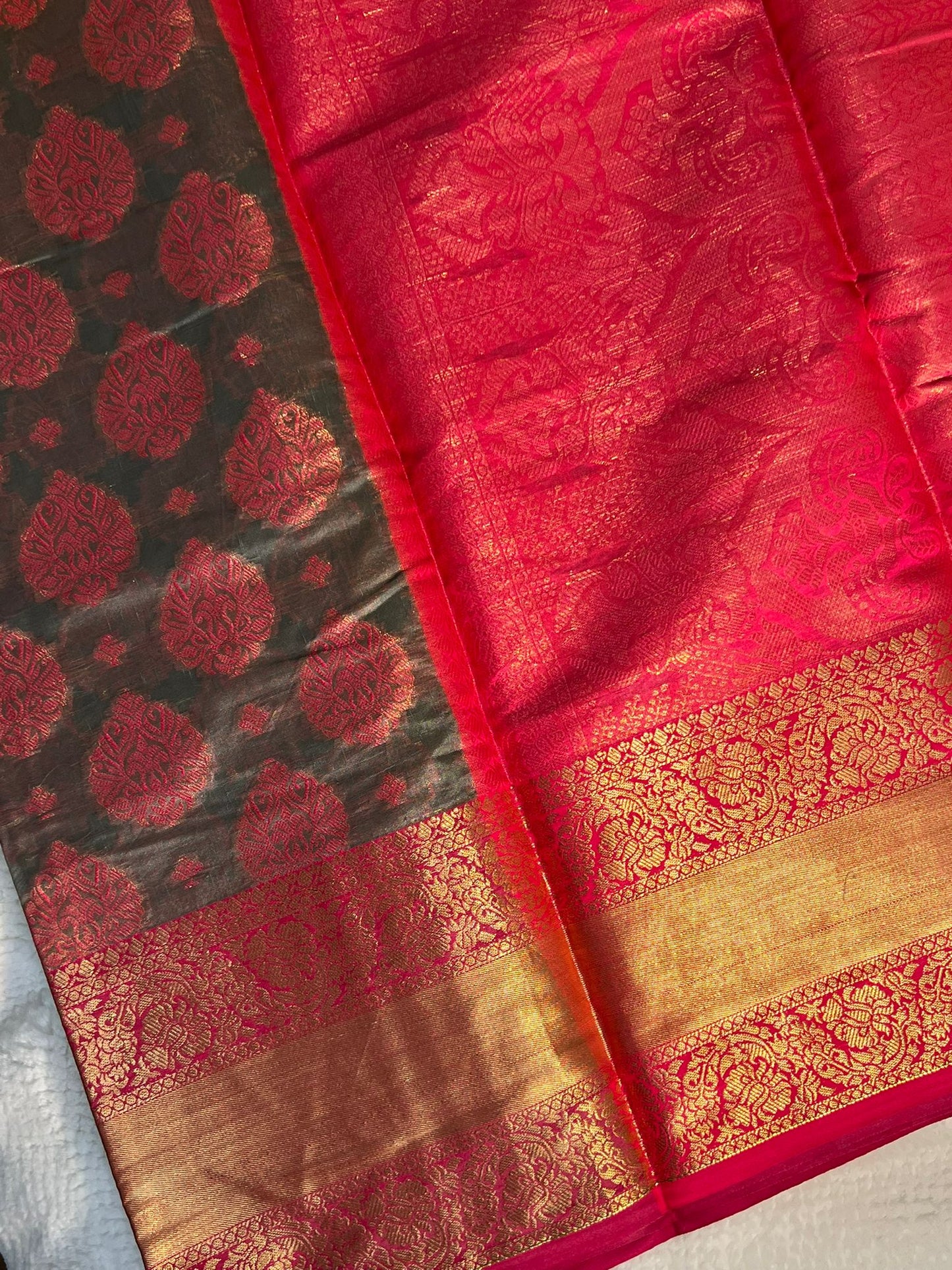 Grand Green and Red Ankita Silk Saree